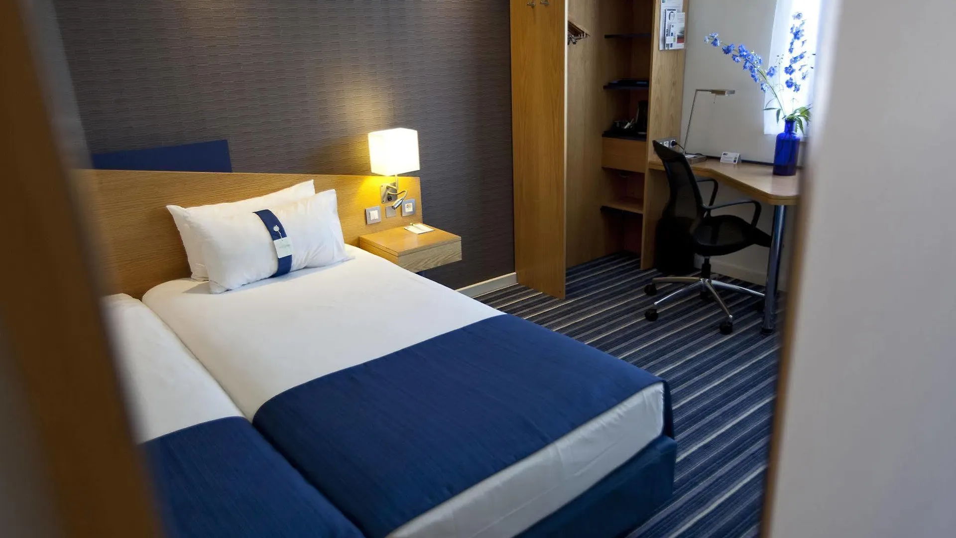 *** Hotel Holiday Inn Express Antwerpen City North By Ihg Belgium